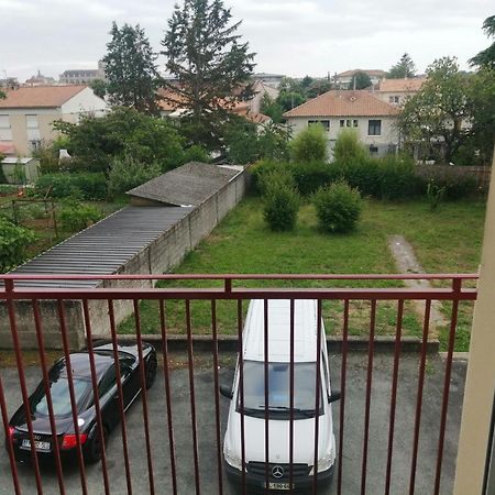 Chambre Dans Appartement A Niort Eksteriør billede