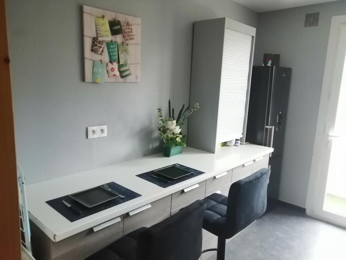 Chambre Dans Appartement A Niort Eksteriør billede